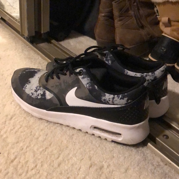 Cute Nike sneakers - Picture 1 of 4